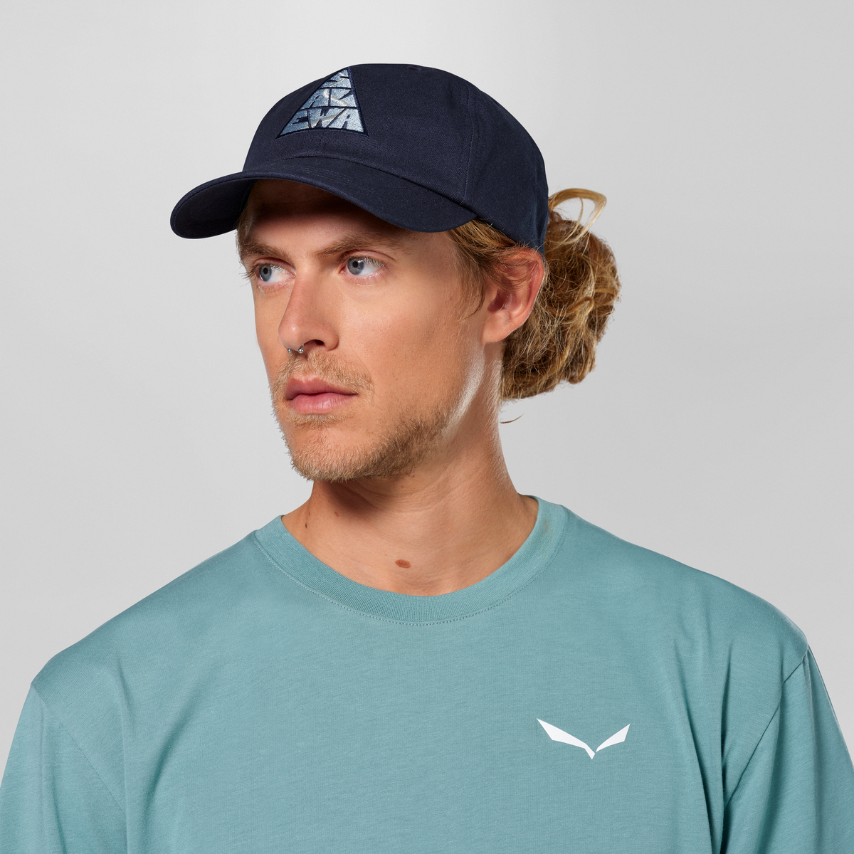 GRAPHIC CAP