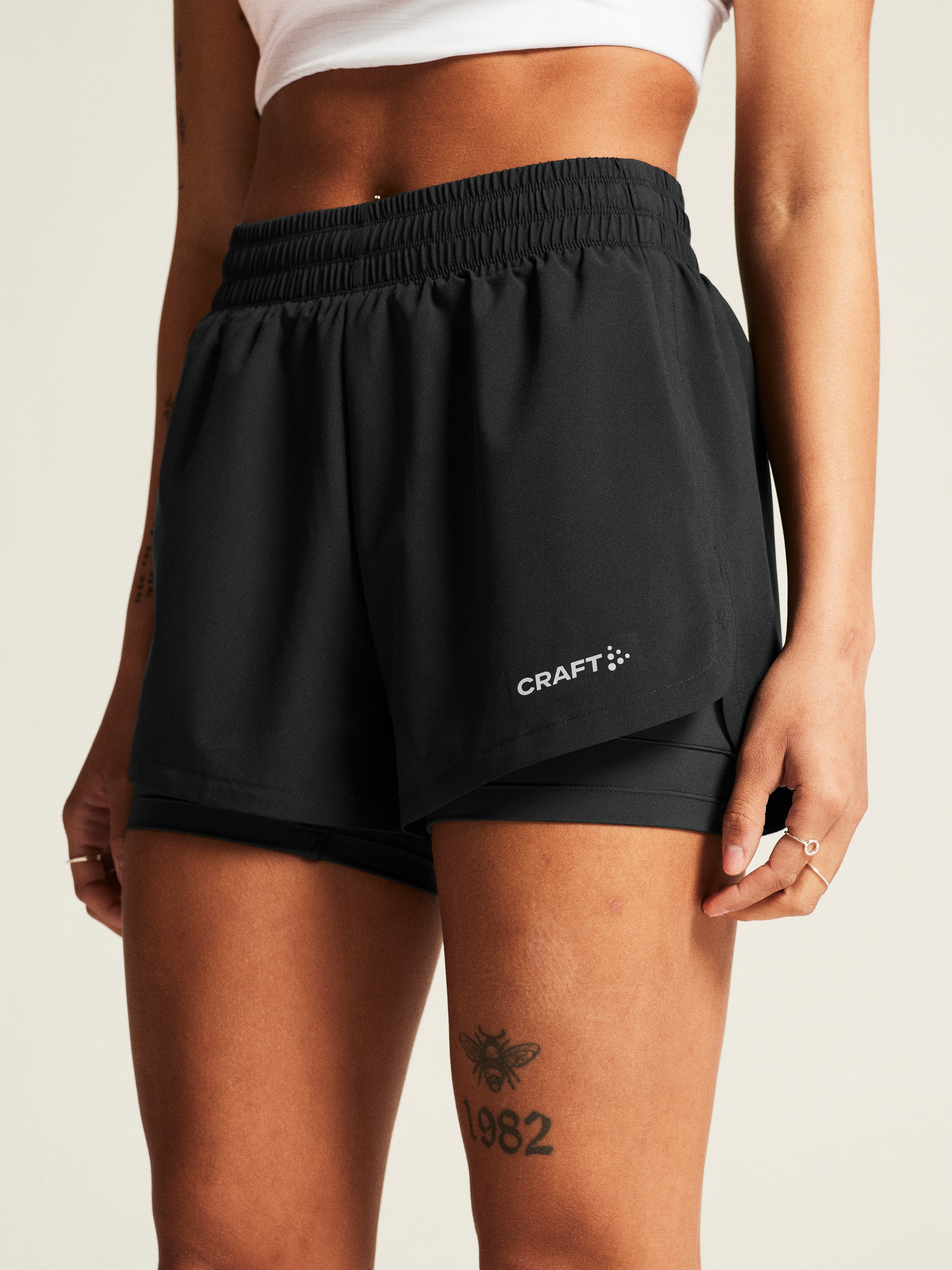 ADV ESSENCE 2-IN-1 SHORTS 2 W