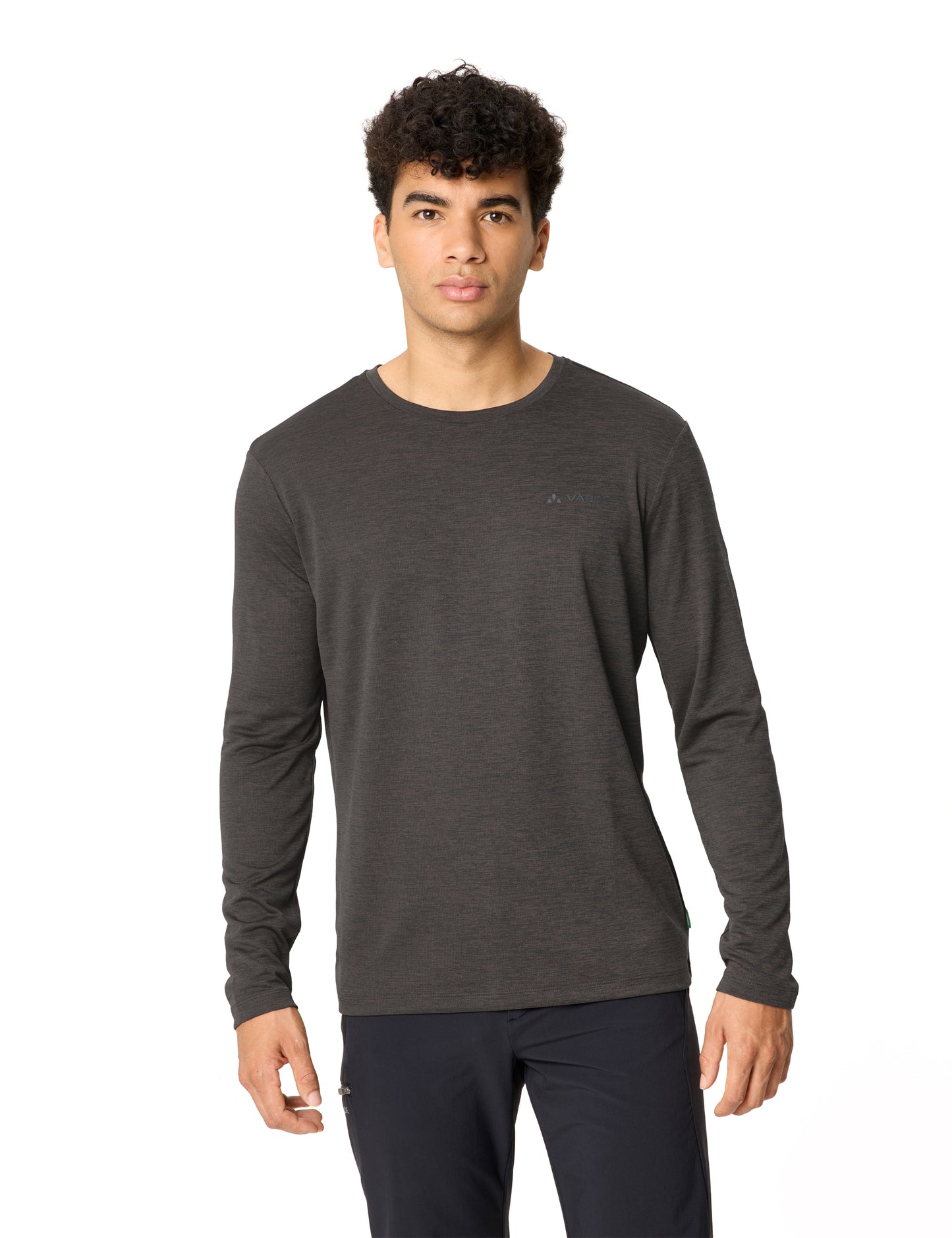 Me Essential LS T-Shirt