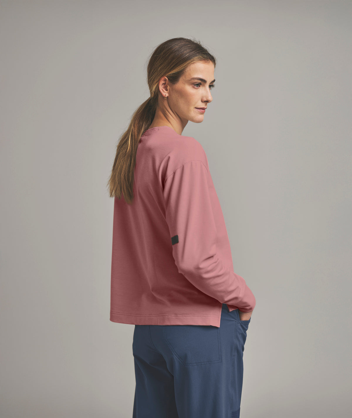 AFFINITY CREW NECK W