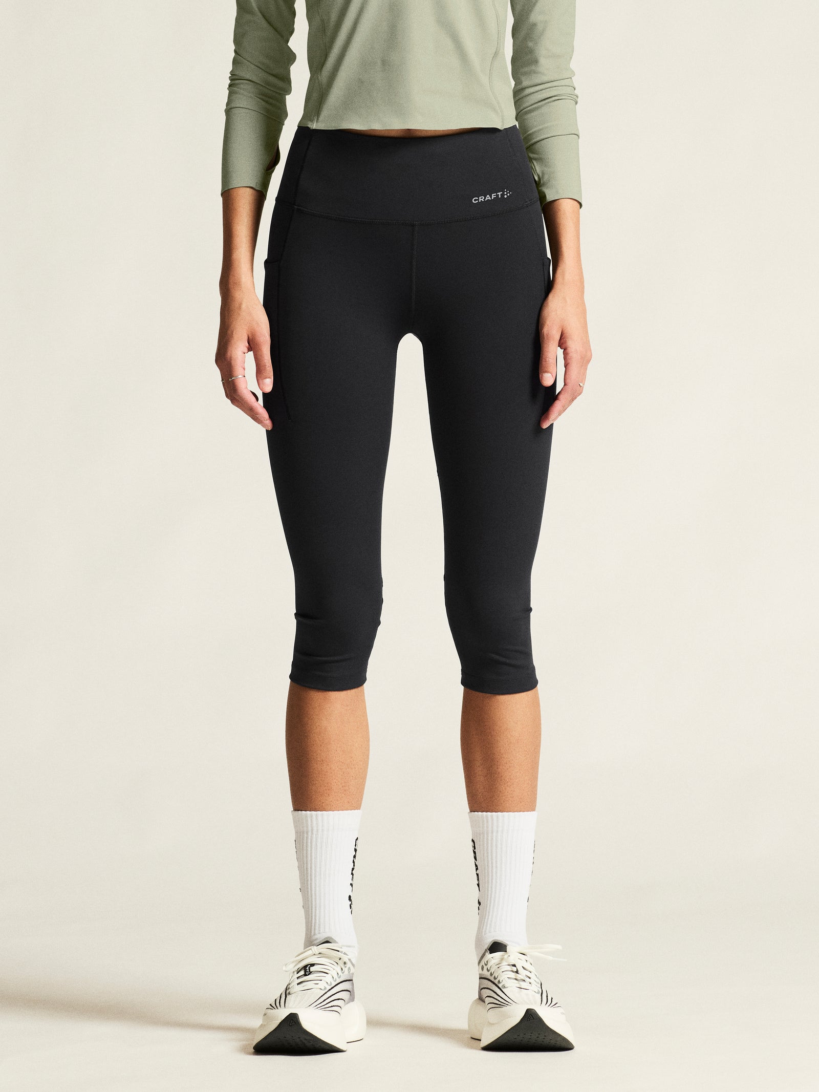 ESSENCE CAPRI 3 W