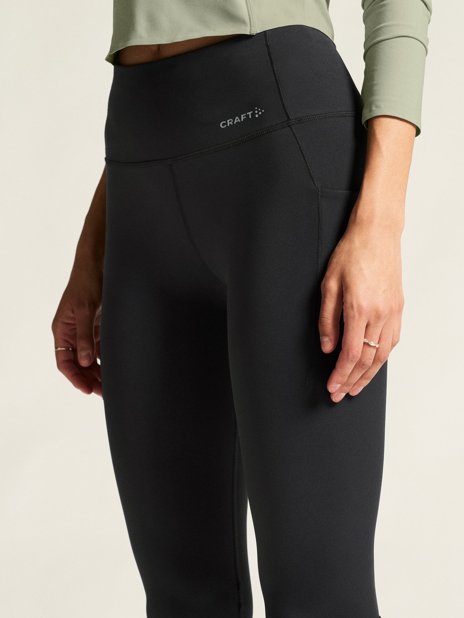 ESSENCE CAPRI 3 W